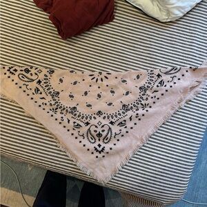 Kujten Cashmere scarf barely worn